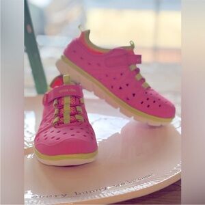 Stride Rite Water Shoe Sandal. Girl's Sz-10. Pink  | Quick Dry | Slip On | EUC